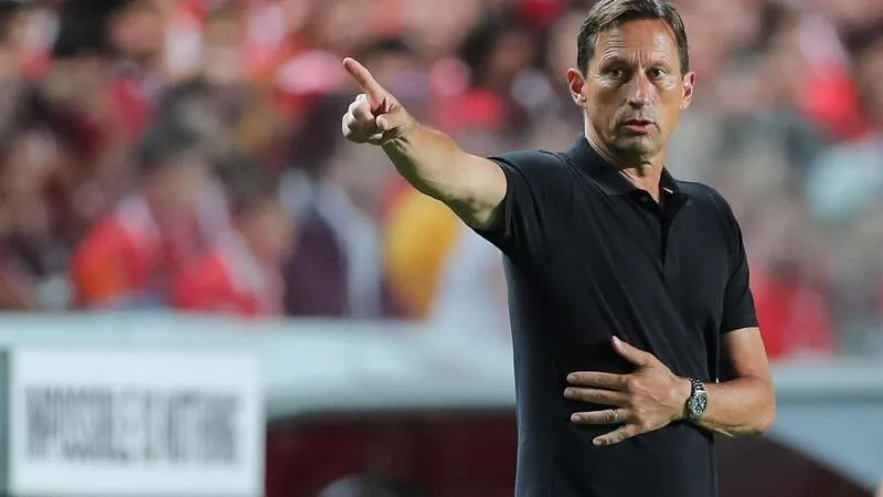 Em direto o Roger Schmidt insulta brutalmente o Sérgio Conceição, no qual o assunto repercutiu bastante e dividiu opiniões.