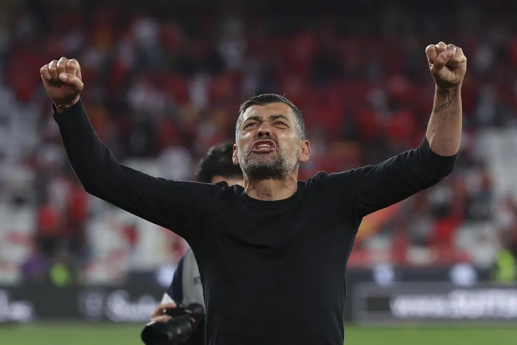 Sérgio Conceição recebe noticia de última hora que todo o adepto do FC Porto gostaria